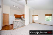 Witam Panstwa! Polecam do kupna condo W Silverstone Lake w Carpentersville!
