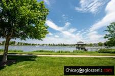 Witam Panstwa! Polecam do kupna condo W Silverstone Lake w Carpentersville!