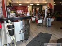 Hairstyling station for rent