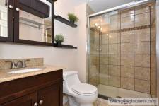 Beautiful 2bed/2bath condo in Des Plaines