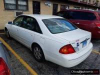 White, Toyota Avalon 2001