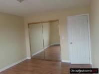 2 bed 1 bath apartment in Arlington Heights.