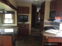 2010 Keystone CougarFifth wheel/ gooseneck camper