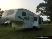 2010 Keystone CougarFifth wheel/ gooseneck camper