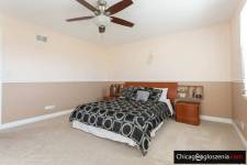 FOR SALE in Roselle! MOVE IN READY!