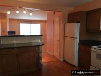 2 bed/1 bath condo for rent in Bay Colony complex Des Plaines.