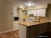 Beautiful, spacious and private DUPLEX in Carol Stream !!