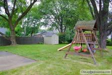 Great three bedrooms, one bath house in Streamwood.