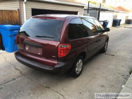 Dodge Caravan 2002.