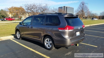 2011 Toyota Sienna LE 3.5L 8 passengers FWD