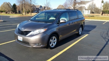 2011 Toyota Sienna LE 3.5L 8 passengers FWD