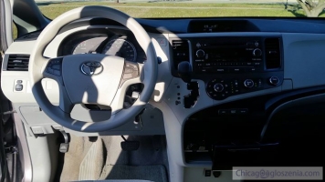 2011 Toyota Sienna LE 3.5L 8 passengers FWD