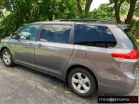 2011 Toyota sienna LE Minivan 4D