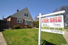 3118 Sarah St, Franklin Park, IL 60131