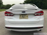 2018 FORD FUSION SE HYBRID - 2,800 MILES - LIKE NEW IN AND OUT - 1 OWNER - CLEAN CAR FAX