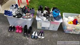 GARAGE SALE 1150 Mount Vernon Dr in Grayslake (Washington Village community)