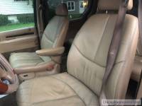 2000 Chrysler Town And Country LXI