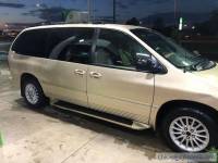 2000 Chrysler Town And Country LXI