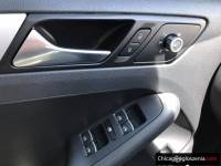 2013 Volkswagen Jetta · 2.5L SE Sedan 4D