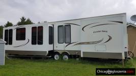 RV TRAILER