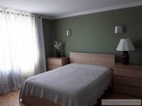 Gorgeous Professionally Designed Spacious Condo !