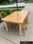 Couch, Table