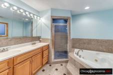 Morton Grove, olbrzymi 5 sypialniowy dom,