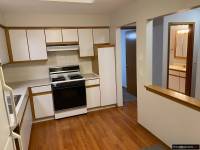 For rent 2 bedroom, 1.5 bath, 3rd floor,