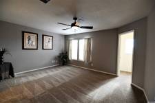 4  SYPIALNIE, 2 PEŁNE ŁAZIENKI  W DENVER COLORADO $329,000