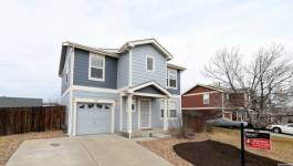 4  SYPIALNIE, 2 PEŁNE ŁAZIENKI  W DENVER COLORADO $329,000