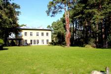 Piękna willowa rezydencja nad Pilicą w Polsce