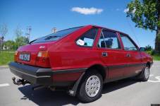 Sprzedam polonez 1.5 fabryczny stan