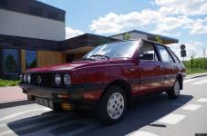 Sprzedam polonez 1.5 fabryczny stan